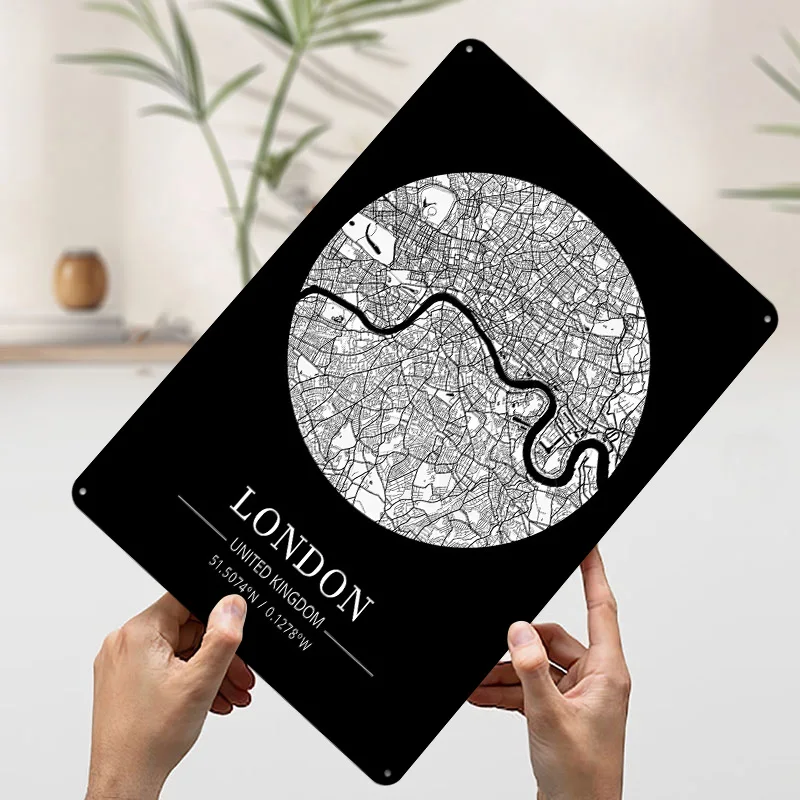 Targa in Latta con Mappa di Lo - Retro Gaming In London recensione e prezzo